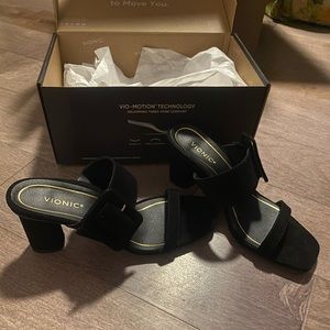 Vionic Brookell Heeled Sandal. Size 7.5